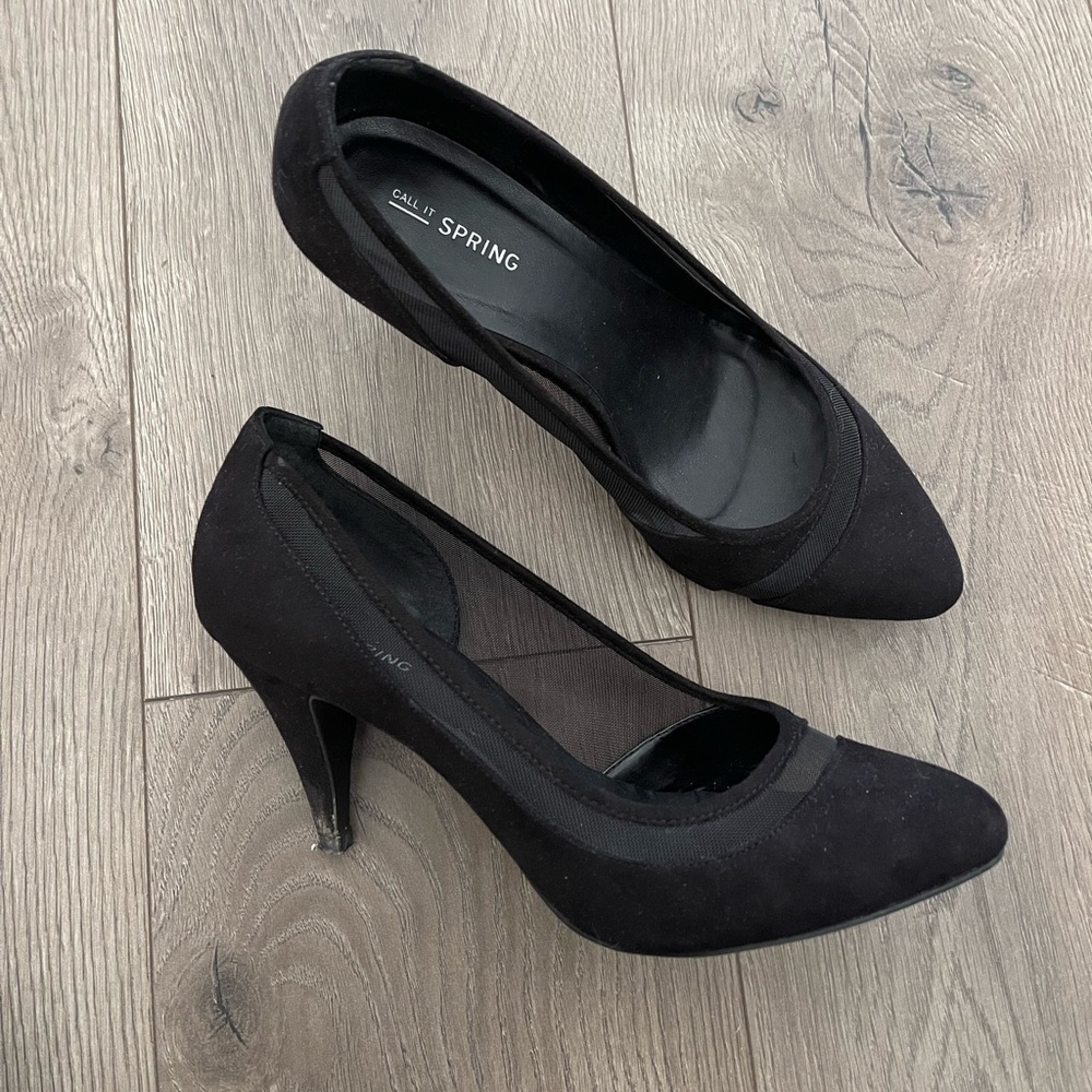 Call it Spring Black Pumps